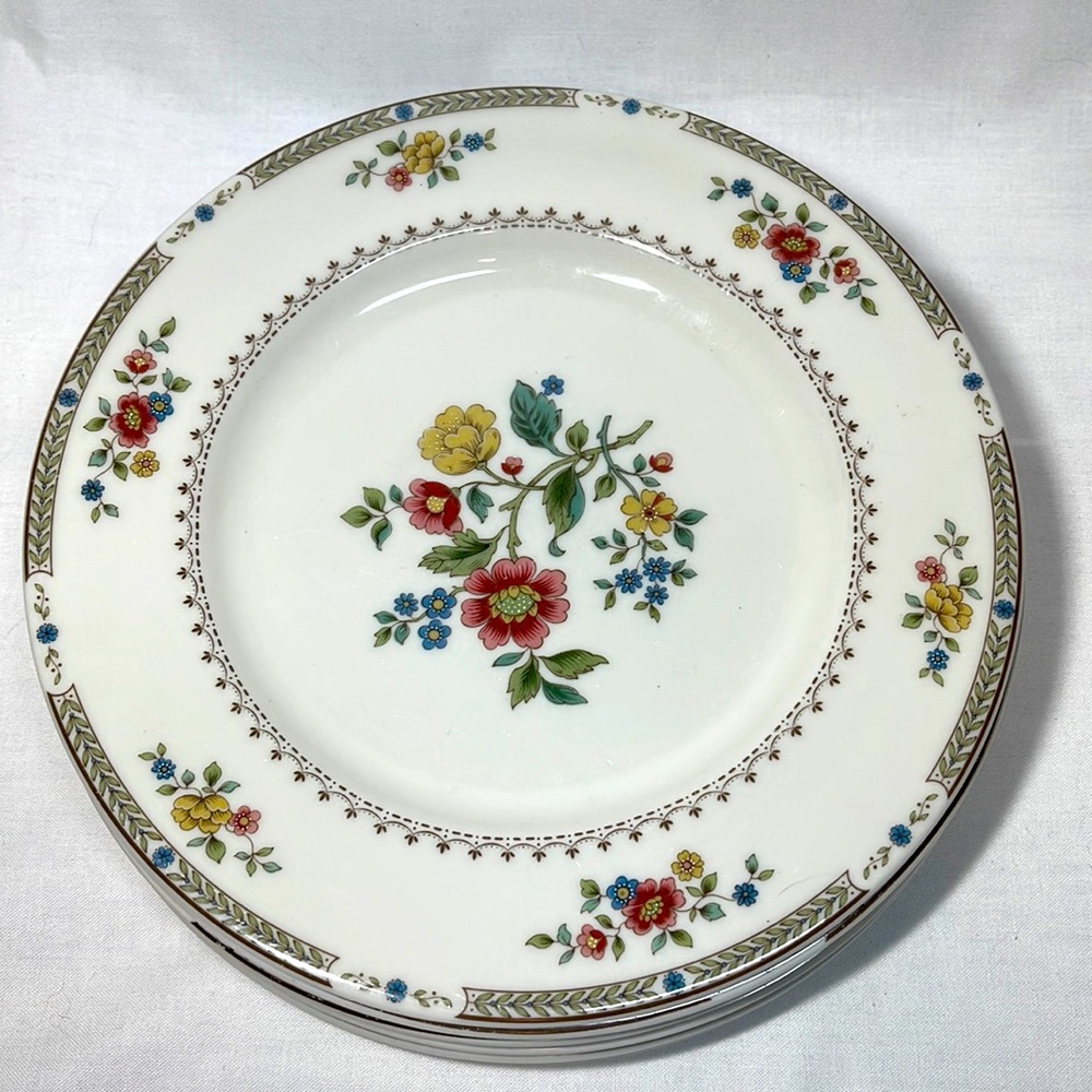 Royal Daulton, Kingswood pattern, 8 inch dessert plates x 6‎